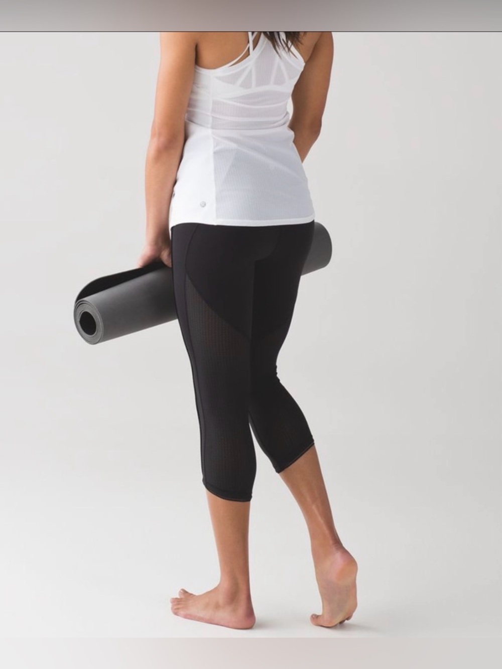 Lululemon Deep Breath Crop leggings
In Black Sheer Size 6